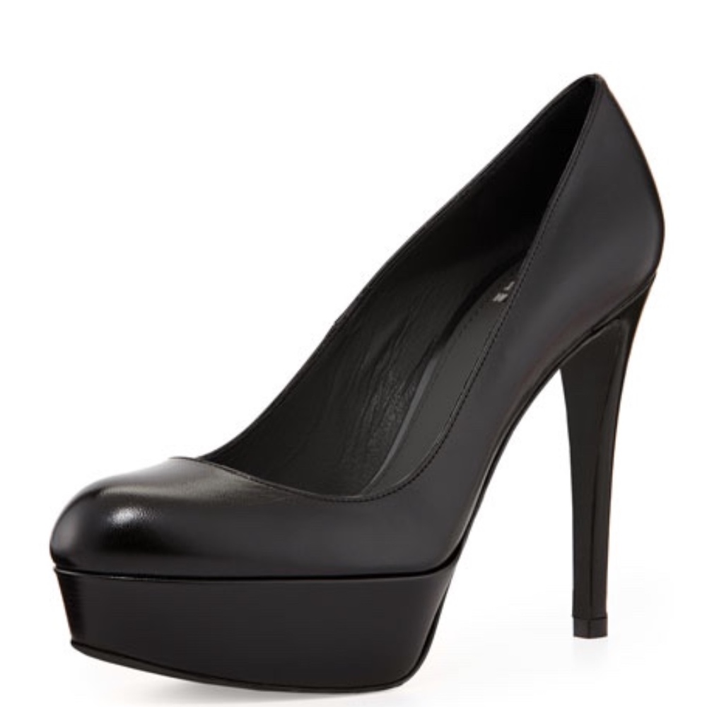 Stuart Weitzman Mae Black Leather Pumps 7M Pre-Own